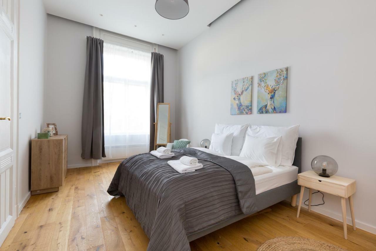 Designer Dream In The Center W 2br/2bath Budapeste